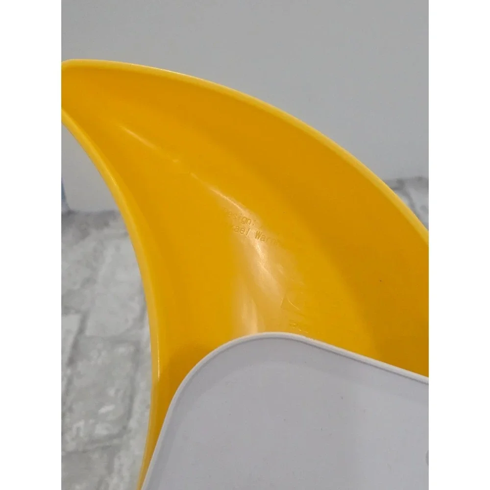 IKEA Smila Decorative Yellow Plastic Moon Shaped‎ Wall Sconce Wall Light